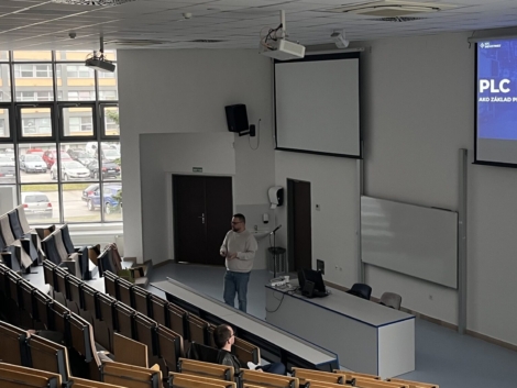 PLC ako základ pre meranie efektivity zariadení (OEE) | Realita z praxe, ktorú v škole neuvidíte | PLC as the Foundation for Measuring Equipment Efficiency (OEE) | Real-World Insights You Won’t Learn at School